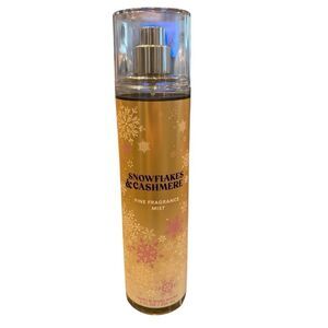 Bath & Body Works Snowflakes & Cashmere Fragrance Mist